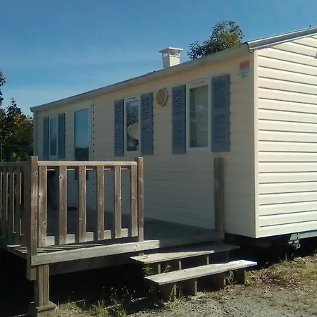 Kemp Camping De Portez 2*
